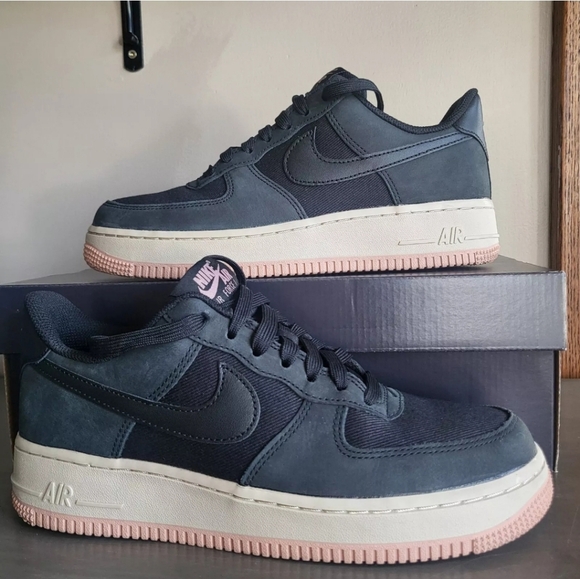 Nike Air Force 1 '07 LX Black  Red Stardust  Size 6.5M/8W - Preloved, CLEAN - Picture 2 of 13